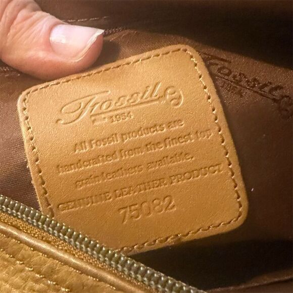 Vintage Fossil Women's Tan Brown Leather Shoulder Bag with Front Flap Pocket - Picture 10 of 14